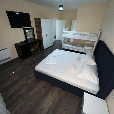 Hotel & Restaurant Frida Gjakova المظهر الخارجي الصورة