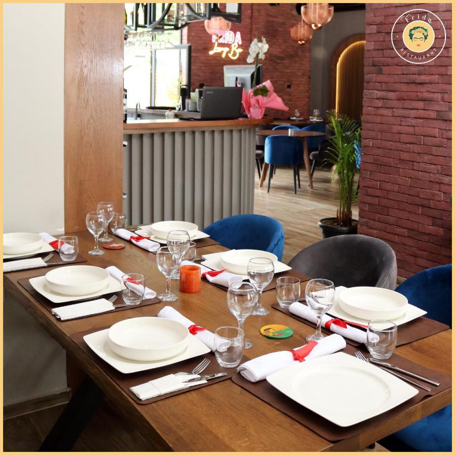 Hotel & Restaurant Frida Gjakova المظهر الخارجي الصورة