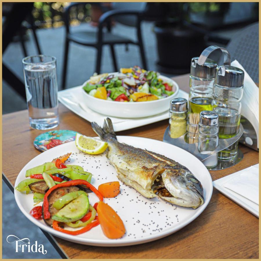 Hotel & Restaurant Frida Gjakova المظهر الخارجي الصورة