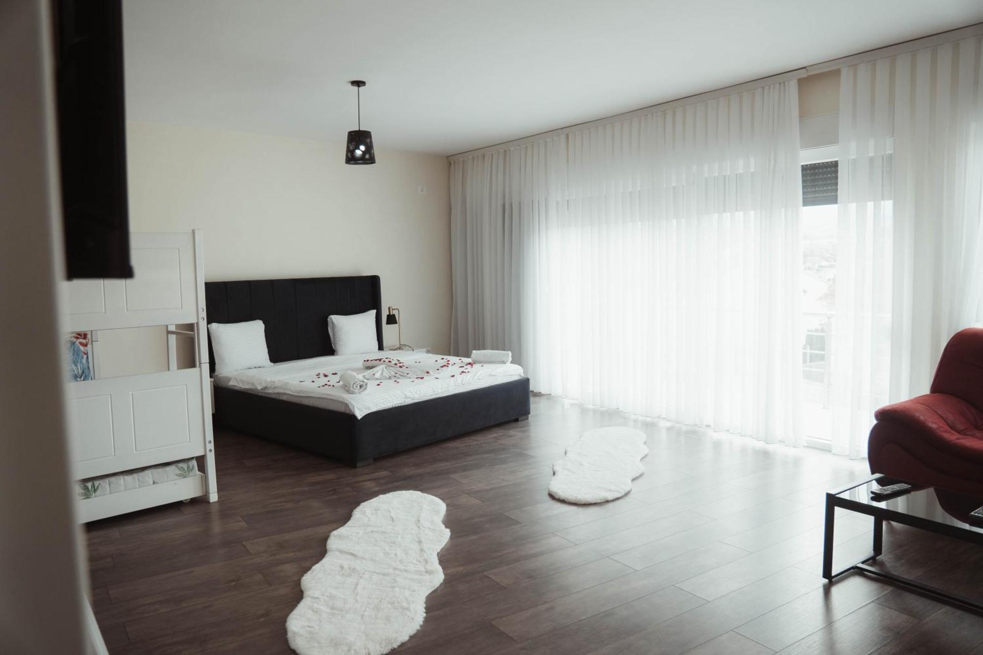 Hotel & Restaurant Frida Gjakova المظهر الخارجي الصورة