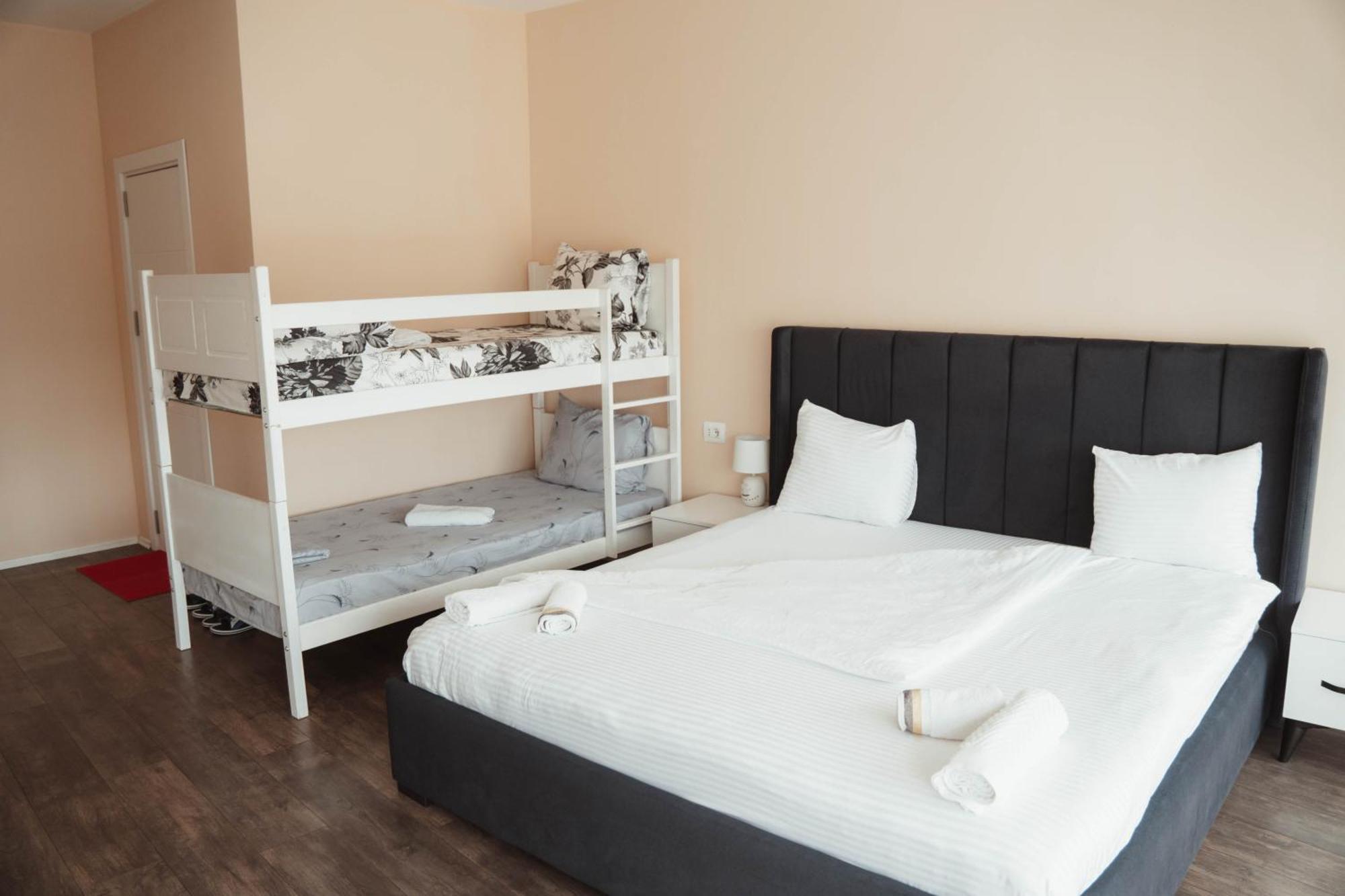 Hotel & Restaurant Frida Gjakova المظهر الخارجي الصورة