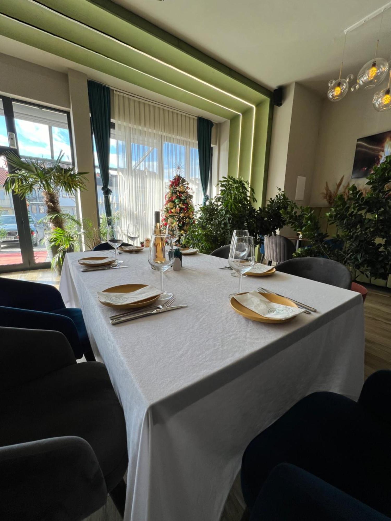 Hotel & Restaurant Frida Gjakova المظهر الخارجي الصورة
